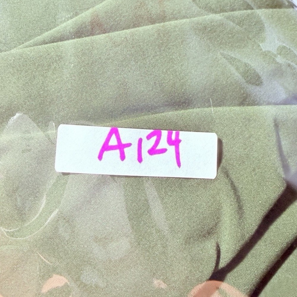All in Motion,Kids size 16, Joggers,Olive Green, Elastic Waist Zipper Pockets - Picture 11 of 11